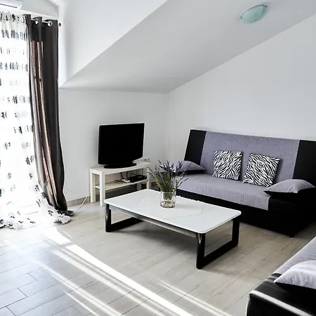 Dragic Apartment
